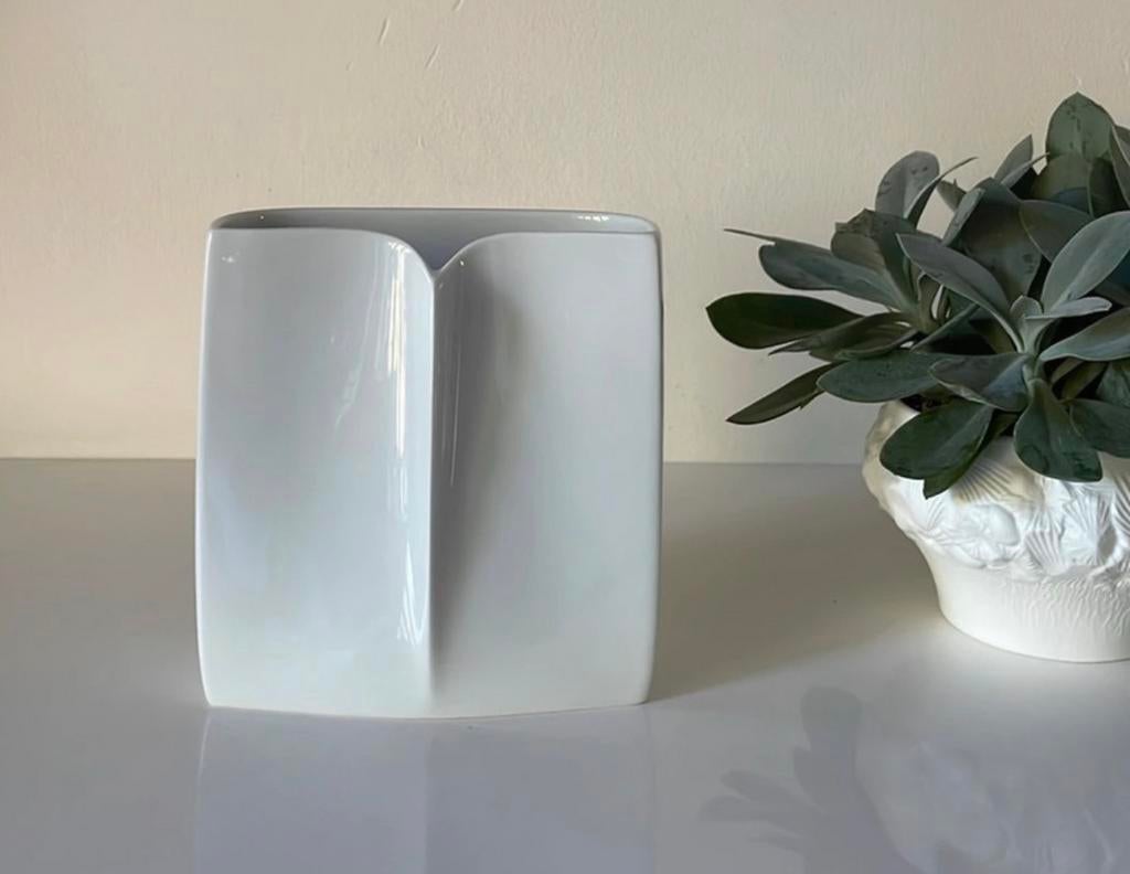 Rosenthal Owl vaas, Huis en Inrichting, Woonaccessoires | Vazen, Wit, Aardewerk of Porselein, Ophalen of Verzenden, Zo goed als nieuw