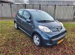 Peugeot 107 1.0 12V 5DR 2009 Grijs, Auto's, Peugeot, Voorwielaandrijving, Stof, Zwart, 4 stoelen