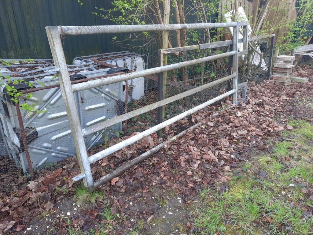 Landhekken nog 2 stuks zware kwaliteit, gegalvaniseerd, Ophalen, IJzer