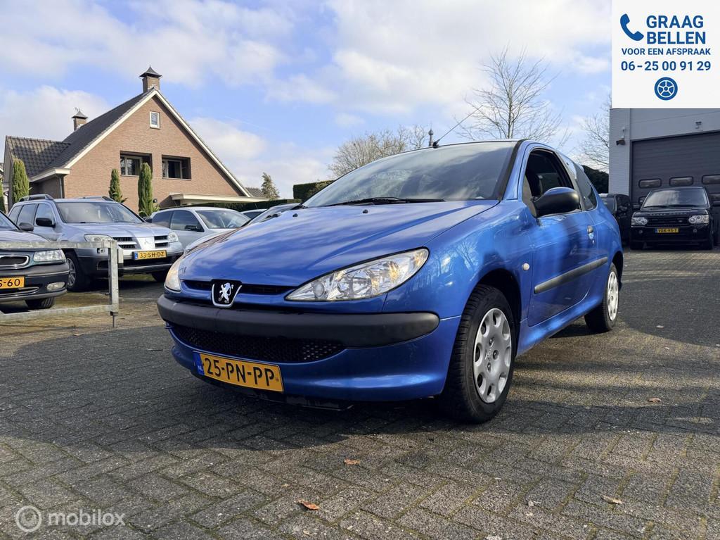 Peugeot 206 1.4 Pop' Art 116.000 KM / Elec ramen / Audio, Auto's, Voorwielaandrijving, Stof, 31 €/maand, 4 cilinders
