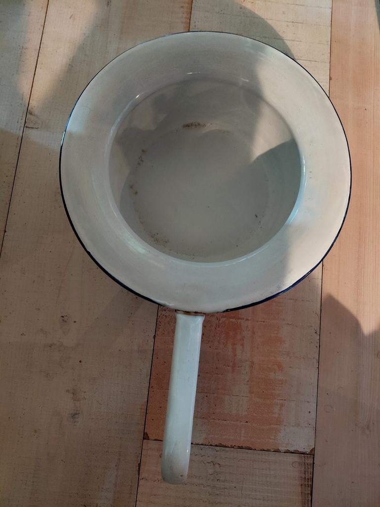 Vintage geëmailleerde po, wit met blauwe rand, Ophalen of Verzenden