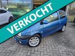 Renault Twingo 1.2-16V Paris | 12MND GARANTIE | AIRCO | 2X O, Voorwielaandrijving, Bedrijf, Handgeschakeld, Grijs