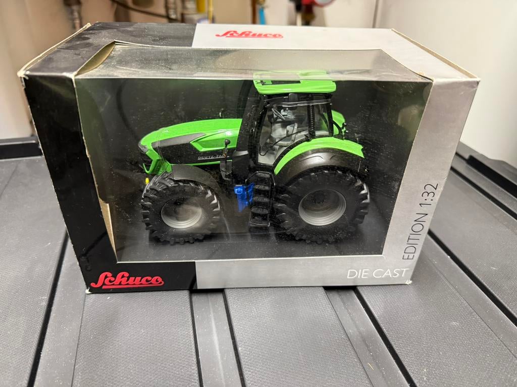 Deutz - Fahr  9340 TTV ( NIEUW IN DOOS ), Hobby en Vrije tijd, Modelauto's | 1:32, Ophalen, Zo goed als nieuw, Tractor of Landbouw