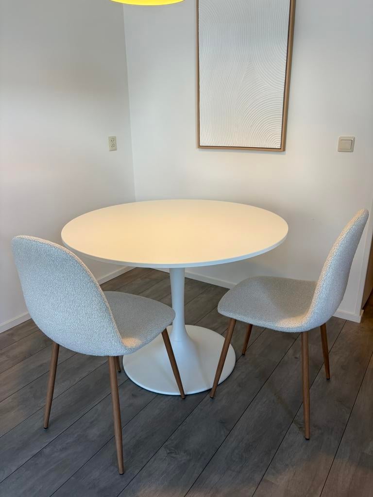 IKEA Docksta ronde eettafel met twee stoelen, Ophalen, Overige materialen, Rond, Zo goed als nieuw