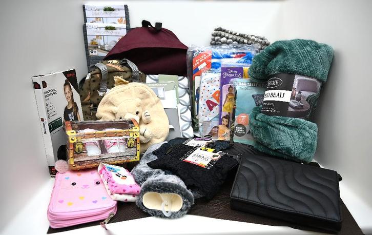 Mix-doos “Kleding, textiel & Accessoires Man-Vrouw-Kind”, Huis en Inrichting, Keuken | Textiel, Nieuw, Tafelkleed of Tafelzeil