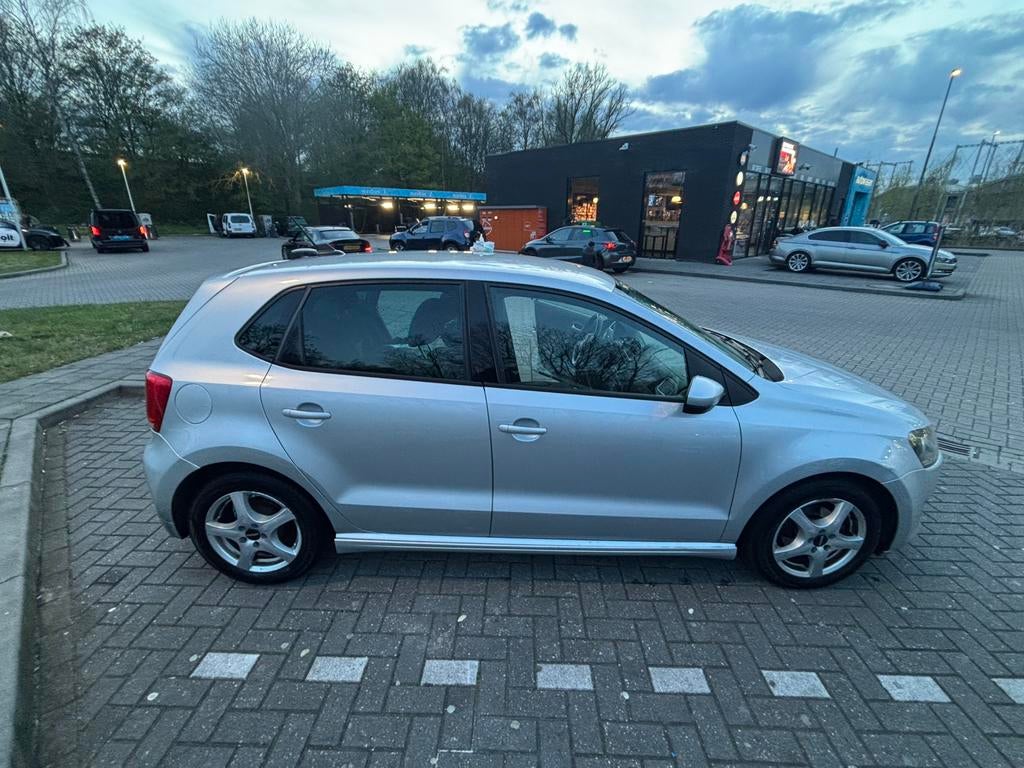 Volkswagen Polo 1.2 TDI 55KW BM 2011 Grijs, Voorwielaandrijving, 74 pk, 1199 cc, 96 €/maand