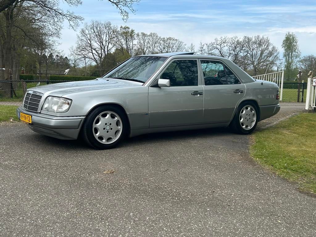 Mercedes-Benz 200-Serie 3.0 300 D AUT 1994 Grijs, Automaat, Achterwielaandrijving, 2996 cc, Origineel Nederlands