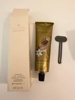 Nieuw Rituals Intuitia body exfoliator 100g, Ophalen of Verzenden, Nieuw, Bodylotion, Crème of Olie