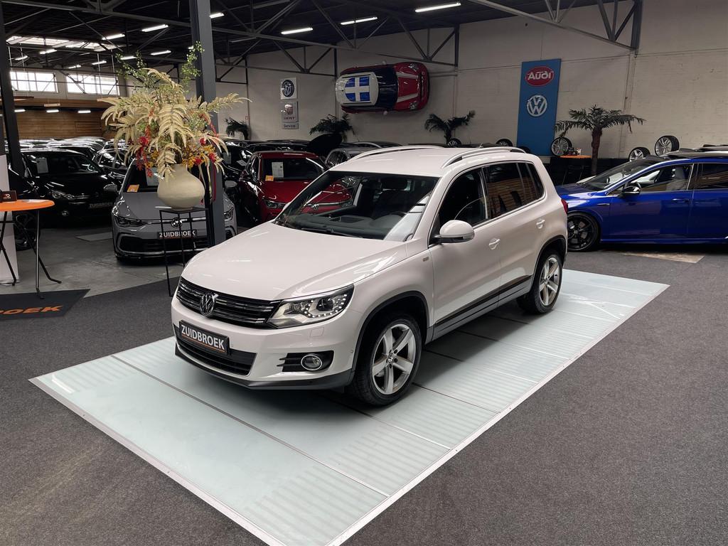 Volkswagen Tiguan 1.4 TSI 122PK Xenon Clima Navi (bj 2013), Auto's, Gebruikt, 4 cilinders, Origineel Nederlands, Bedrijf