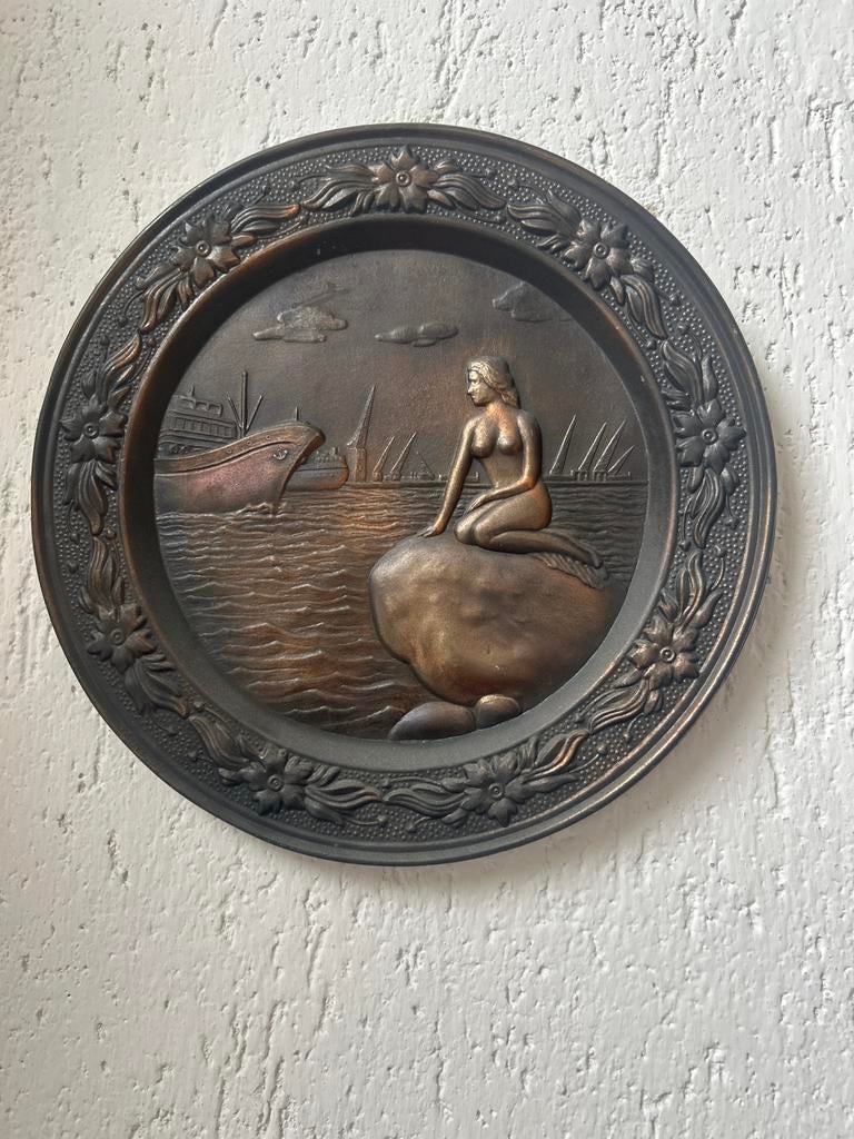 Metalen wanddecoratie met zeemeermin en schepen, Antiek en Kunst, Ophalen of Verzenden