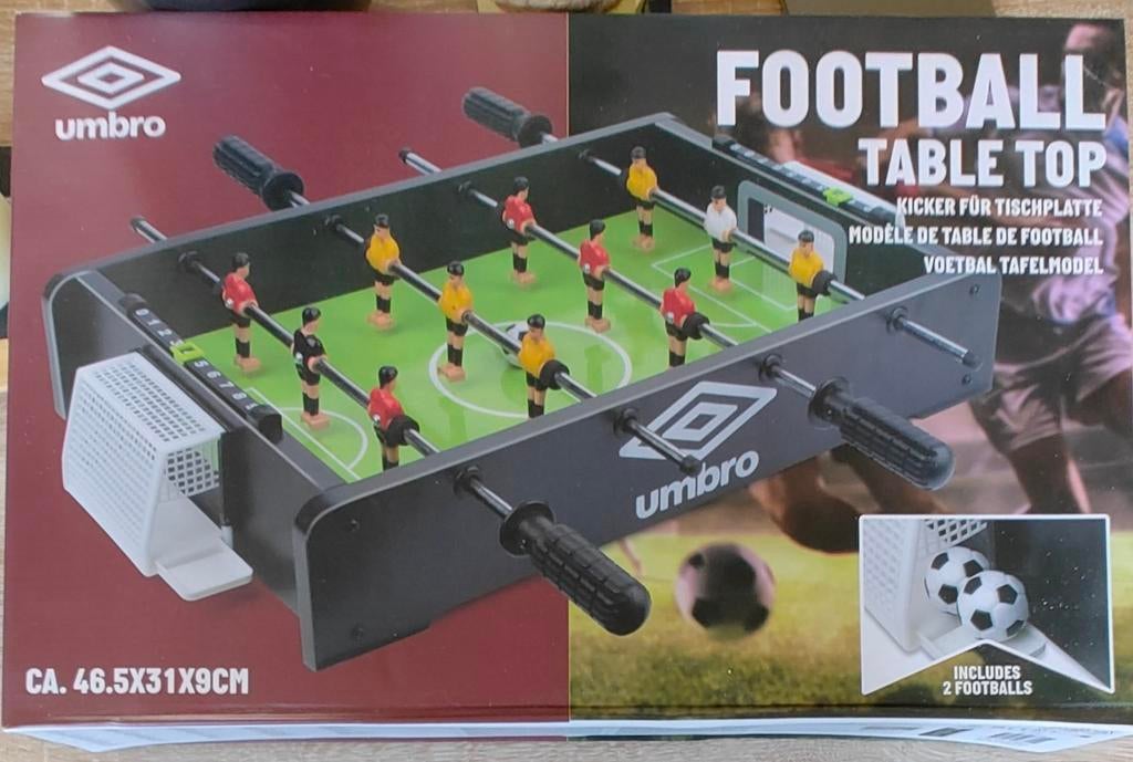 Nieuw Umbro Tafelvoetbalspel - Nooit gebruikt!, Kinderen en Baby's, Speelgoed | Overig, Ophalen of Verzenden