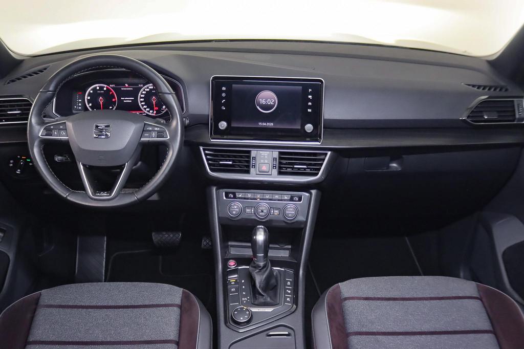 SEAT Tarraco 2.0 TSI 4DRIVE Xcellence 7-Persoons Panoramadak, Auto's, Seat, Automaat, Gebruikt, 1984 cc, Zwart