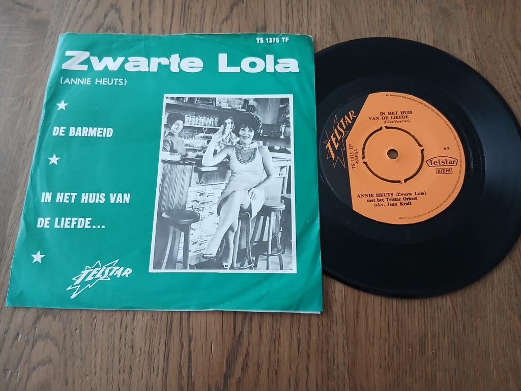 VINYL SINGLE  ZWARTE LOLA  ( ANNIE HEUTS ) 1968, Ophalen of Verzenden, Zo goed als nieuw, Overige formaten, Levenslied of Smartlap