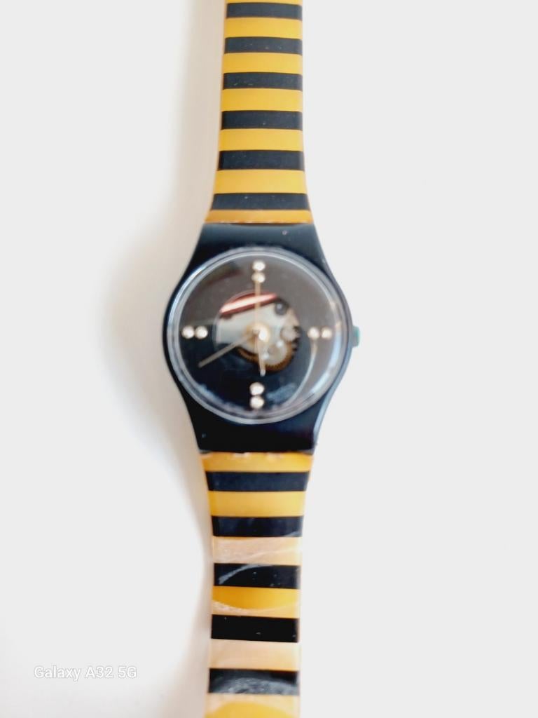 Swatch Limelight 2 horloge met diamantjes, Sieraden, Tassen en Uiterlijk, Horloges | Dames, Ophalen of Verzenden, Kunststof, Swatch