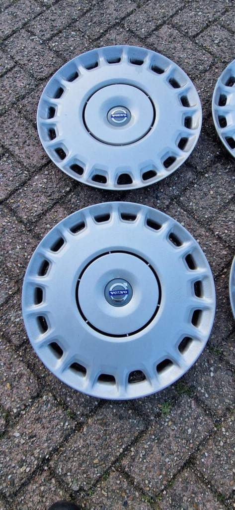 Orginale volvo wieldoppen 16 inch, Ophalen
