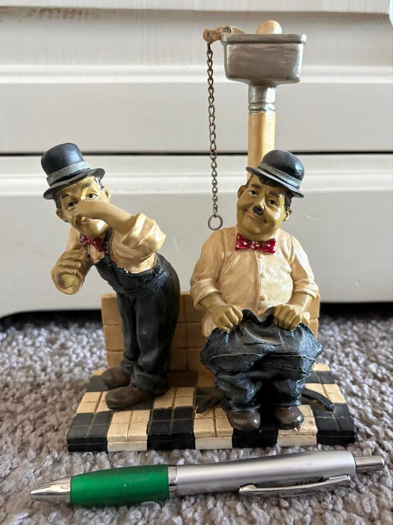 Vintage beeldje van Laurel & Hardy, Verzamelen, Beelden en Beeldjes, Ophalen, Gebruikt, Mens