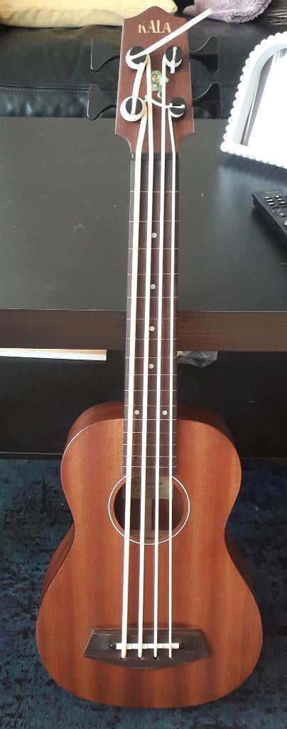 KALA U-Bass fretless, Muziek en Instrumenten, Ophalen of Verzenden, Zo goed als nieuw, Semi-akoestisch, Fretloos