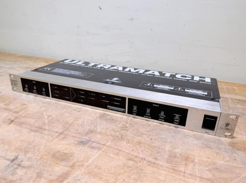 Behringer SRC 2000 Sample Rate & Format Converter / Jitter, Ophalen of Verzenden, Zo goed als nieuw