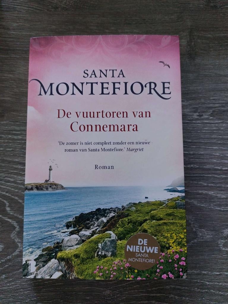 Santa Montefiore - De vuurtoren van Connemara, Boeken, Ophalen of Verzenden, Zo goed als nieuw, Santa Montefiore