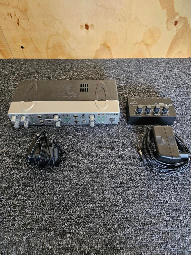 Behringer Mini Amp HA400 en AMP800 Hoofdtelefoonversterkers, Ophalen of Verzenden, Gebruikt, Minder dan 500 watt, Monitor(versterker)