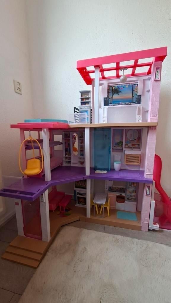 Barbie Dreamhouse, Ophalen of Verzenden, Zo goed als nieuw, Poppenhuis