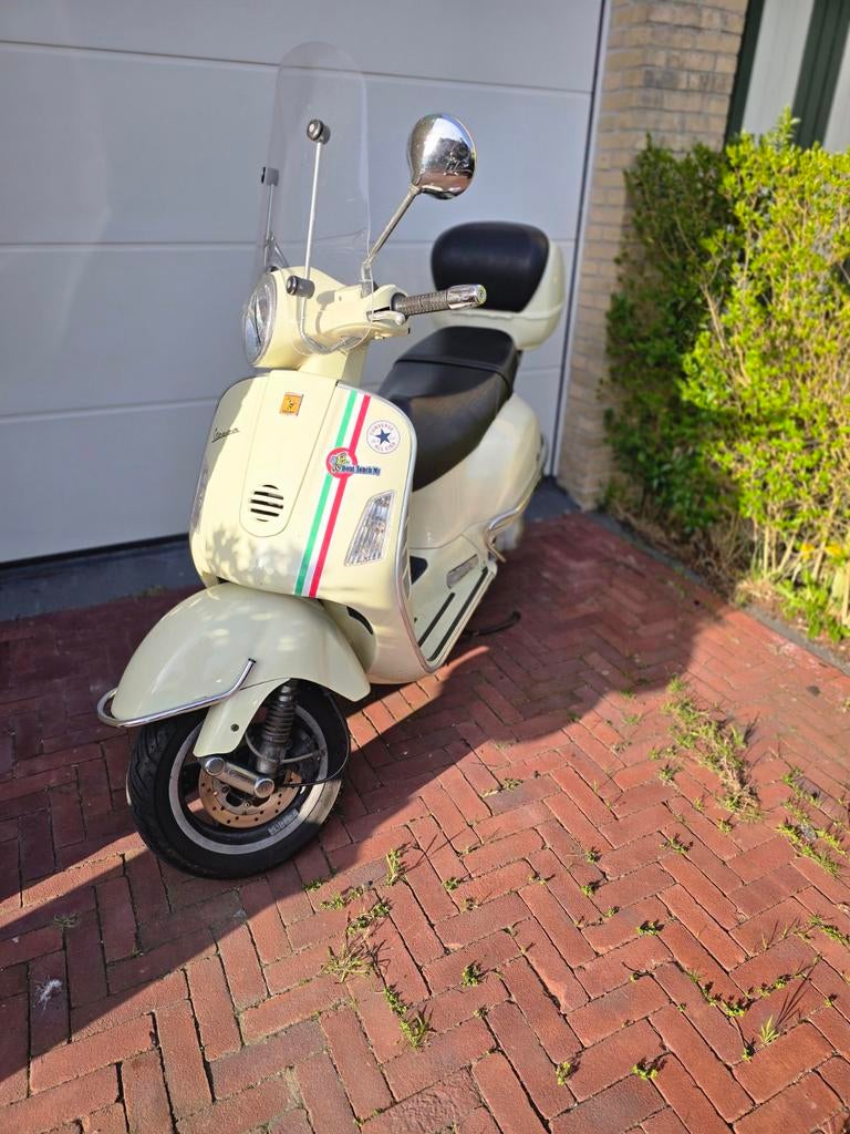 Vespa GT 200cc, Scooter, Sportuitlaat, Gebruikt, Particulier