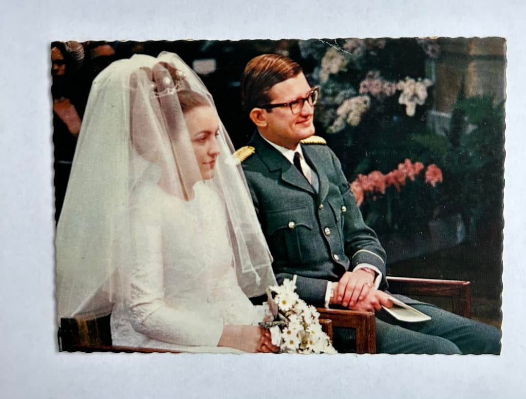 Huwelijk Pr. Margriet met Mr. Pieter v Vollenhoven, Ophalen of Verzenden, Zo goed als nieuw, Kaart, Foto of Prent