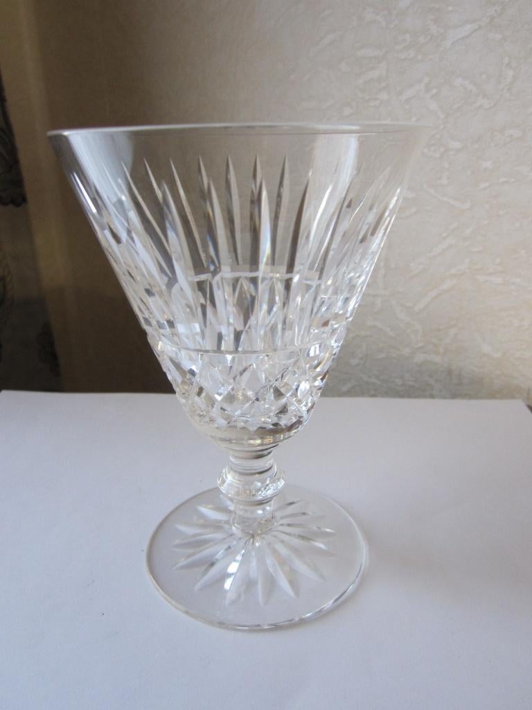 Een prachtig Waterford Model Tramore chrystal rode wijnglas, Antiek en Kunst, Verzenden