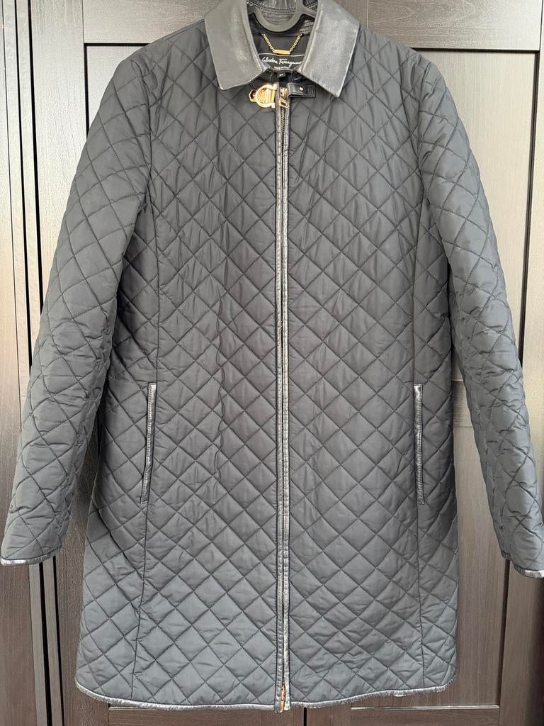 Salvatore Ferragamo jas, Ophalen of Verzenden, Zo goed als nieuw, Maat 42/44 (L), Zwart