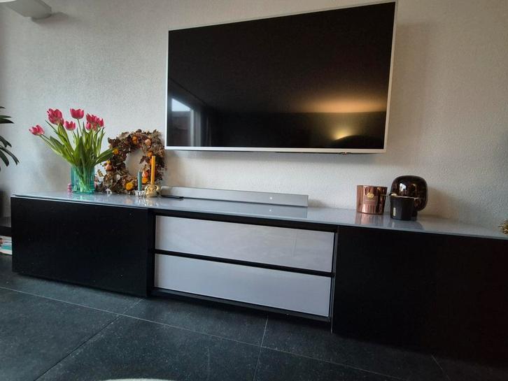 Fraai modern laag dressior, Huis en Inrichting, Kasten | Televisiemeubels, Gebruikt, Minder dan 100 cm, 200 cm of meer, 25 tot 50 cm