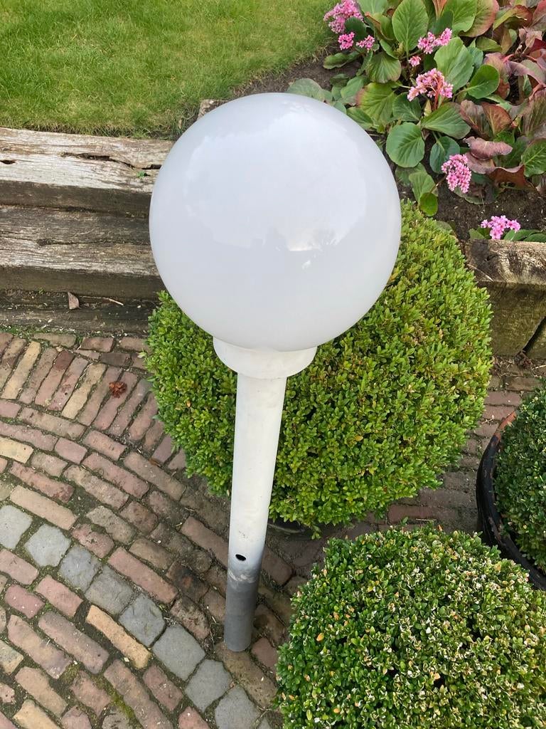 Witte bol tuinlamp, 28 cm diameter, Ophalen, Kunststof, Gebruikt, Staande lamp