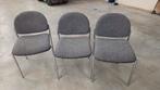 Set van 3 grijze stapelbare stoelen met metalen onderstel, Ophalen, Gebruikt, Drie, Stof