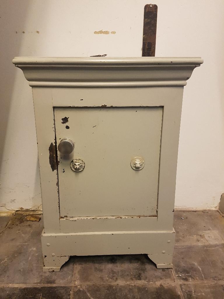 Antieke kluis, Ophalen, Gebruikt, Brandkast