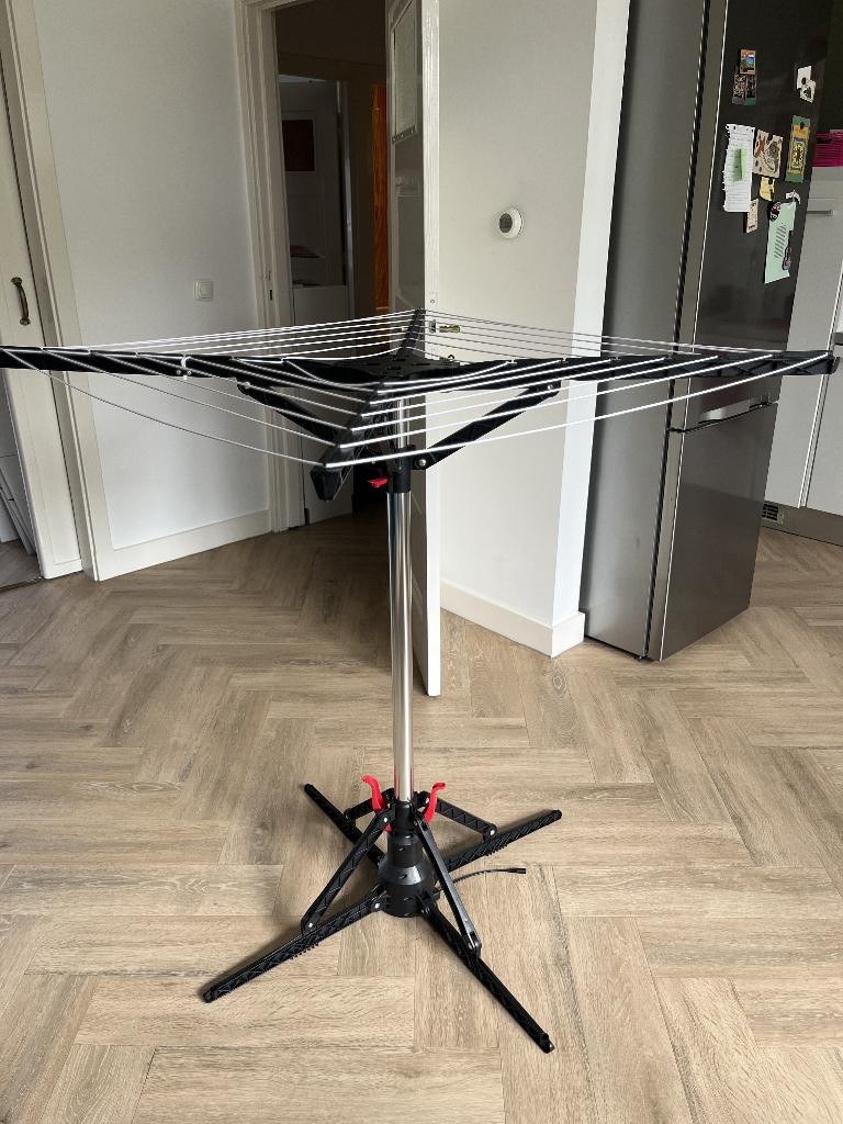 Elektrische ronddraaiende droogmolen - pas 6 maanden oud!, Ophalen, Zo goed als nieuw, Droogmolen