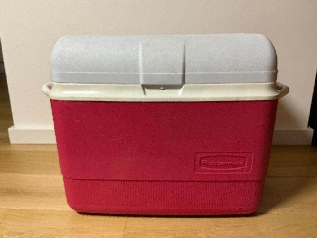 Robuuste Rubbermaid 52l koelbox /zitkoelbox, Ophalen, Gebruikt, Koelbox, Koelelement