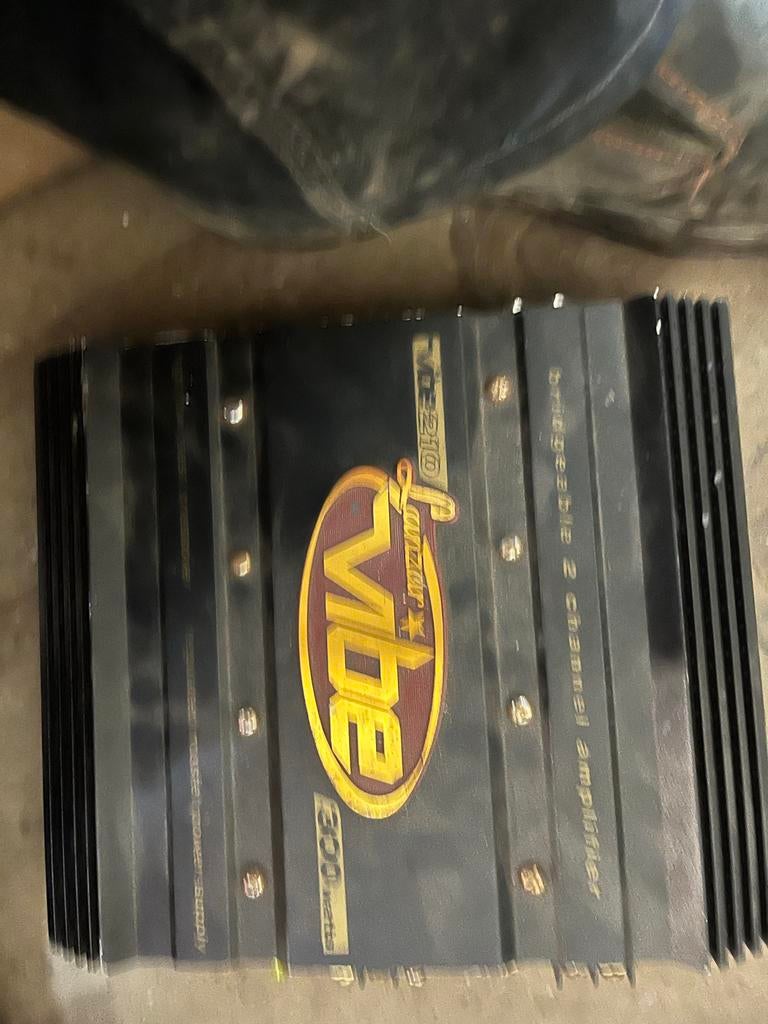 Audi subwoofer en 3 versterkers, Auto diversen, Ophalen of Verzenden, Gebruikt