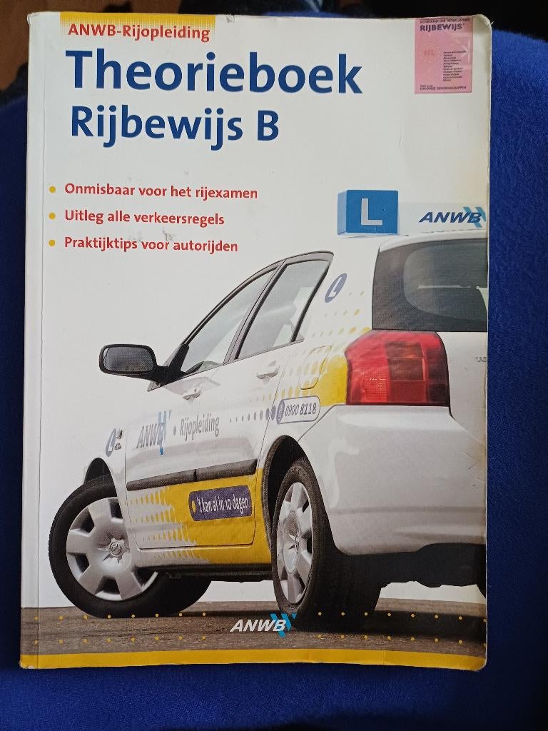 ANWB Rijopleiding Theorieboek + CD (500+ oefenvragen, Ophalen of Verzenden, Zo goed als nieuw, Algemeen