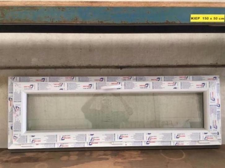 Kunststof kiep kozijn 150 x 50 cm wit RAL 9016