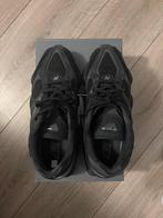 New Balance 9060, Kleding | Dames, Schoenen, Zwart, Ophalen of Verzenden, Sneakers of Gympen, Zo goed als nieuw