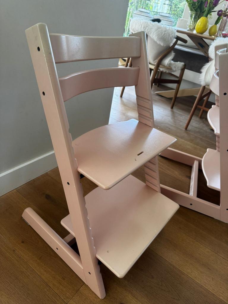Stokke Tripp Trapp kinderstoel - Roze, Kinderen en Baby's, Kinderstoelen, Gebruikt, Meegroeistoel, Aanschuifbaar, Ophalen of Verzenden