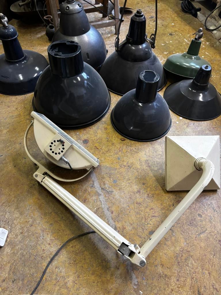 Industriele lampen en oude tandarts lamp, Gebruikt, Ophalen of Verzenden, Minder dan 100 cm, Metaal