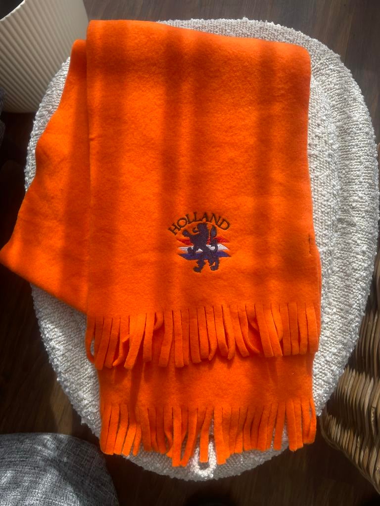 Oranje Holland Sjaal - Perfect voor Koningsdag/WK, Kleding | Dames, Mutsen, Sjaals en Handschoenen, Ophalen of Verzenden, Zo goed als nieuw