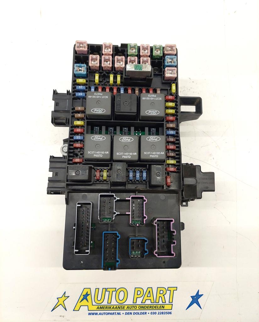 Ford F150 zekeringkast 2006, Gebruikt, Ford motor company, Ford USA, P.O. Box 6248, Dearborn, MI 48126