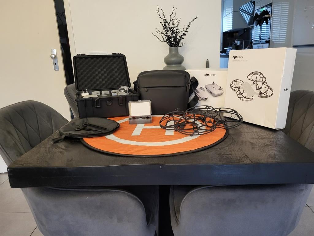 DJI Mini 2 Fly More Combo met veel accessoires, Audio, Tv en Foto, Drones, 5 tot 10 kilometer, Zo goed als nieuw, DJI, Professionele drone