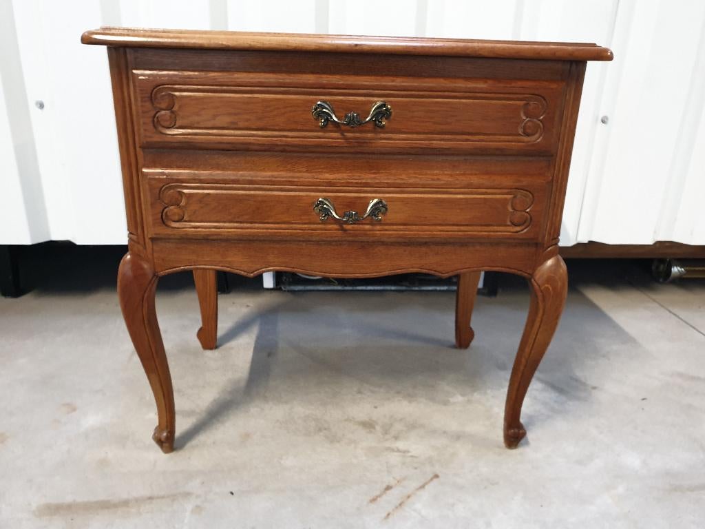 Kleine Queen Ann dressoir. Het kan geleverd worden., Huis en Inrichting, Kasten | Dressoirs, Ophalen, Gebruikt, Eikenhout, 50 tot 100 cm