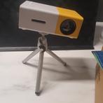 Draagbare beamer met statief, Ophalen of Verzenden, Gebruikt