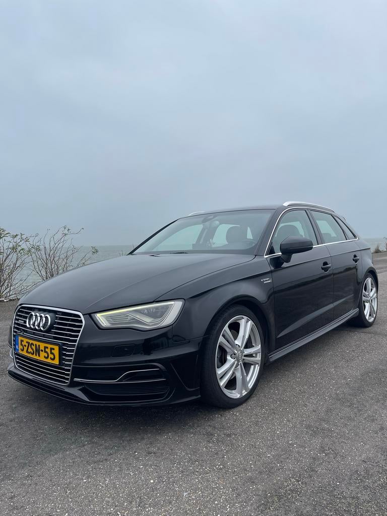 Audi A3 1.4 Tfsi 204pk E-tron Phev S Tronic 2015 Zwart, Auto's, Audi, 4 cilinders, Alcantara, Zwart, 1395 cc