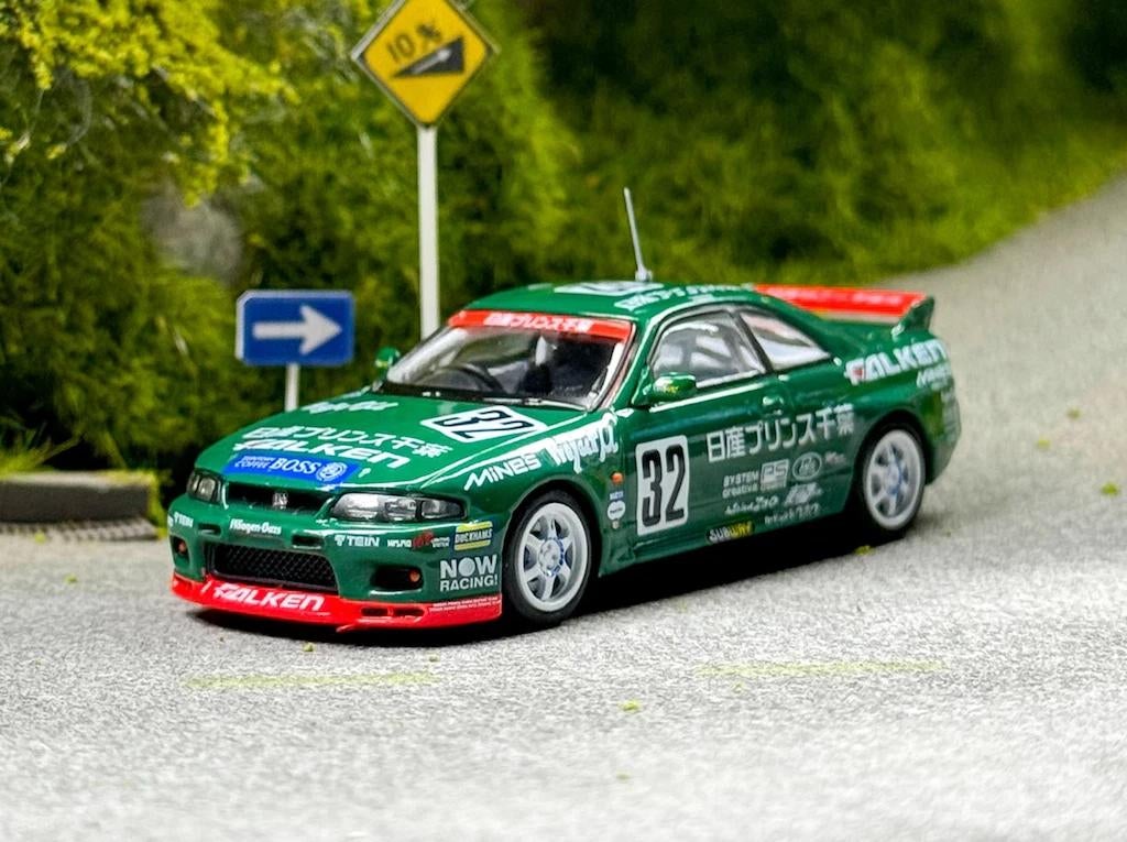 Nissan Skyline GT-R (R33) van Inno64 1/64 Falken Tokachi, Hobby en Vrije tijd, Modelauto's | Overige schalen, Ophalen of Verzenden
