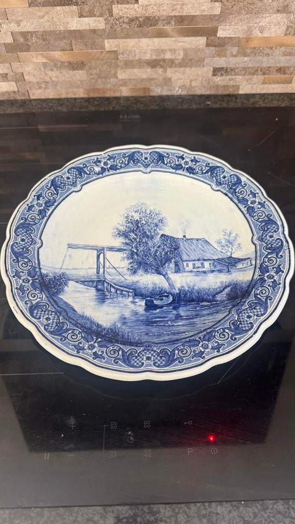 2 mooie Delfts blauwe borden, 40cm en 30cm, Ophalen