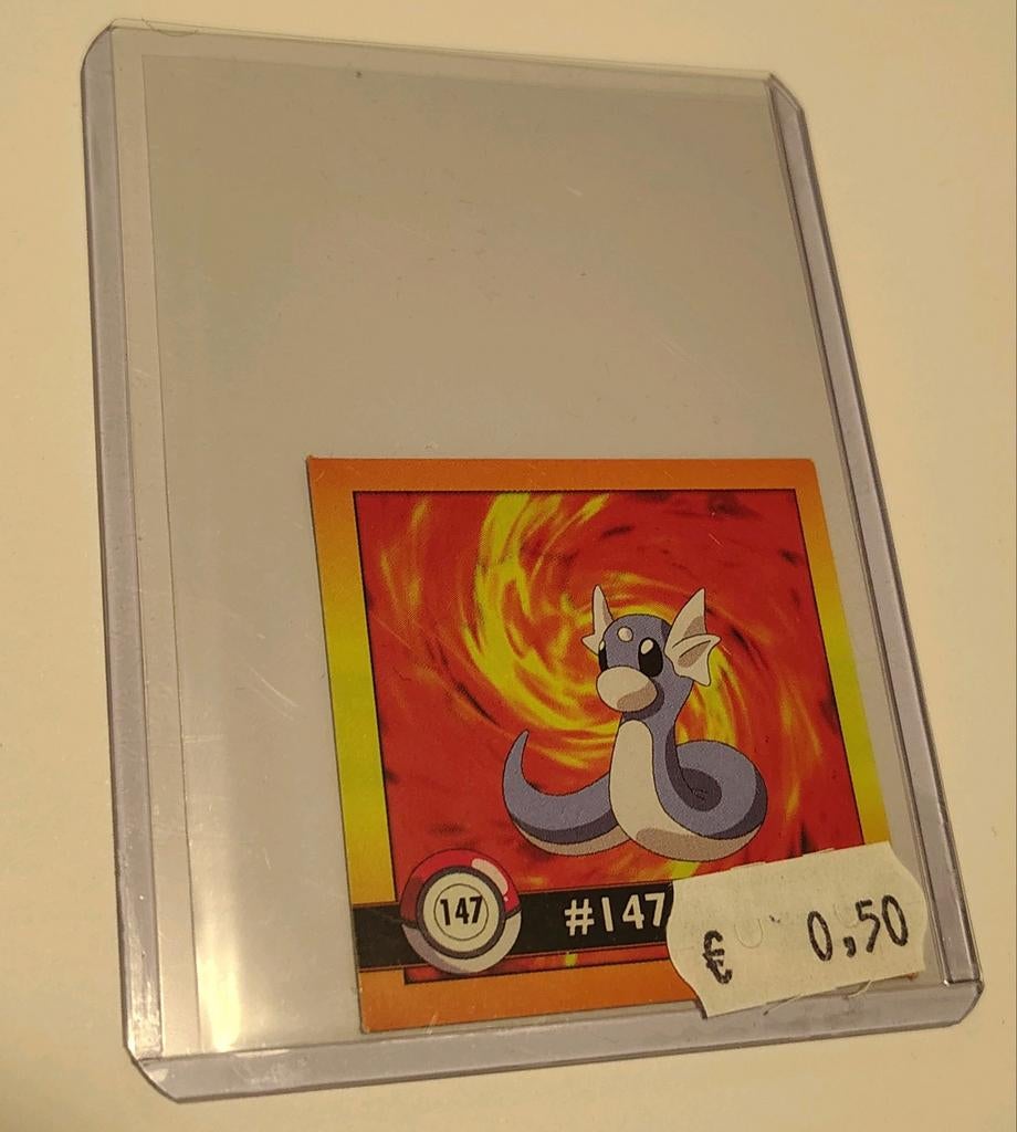 Artbox Pokémon Stickers Series 1 #147 Dratini, Hobby en Vrije tijd, Verzamelkaartspellen | Pokémon, Gebruikt, Ophalen of Verzenden